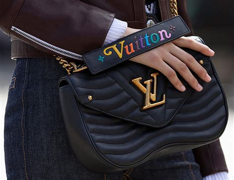 louis vuitton new wave bum bag ราคา|LV NEW WAVE CHAIN BAG .